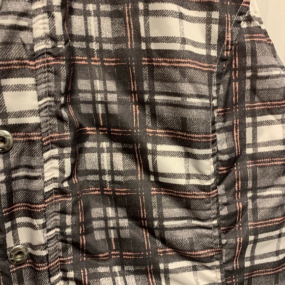 Casual Identity Women’s Large Reversible Puffer Button Up Vest Plaid Casual - Picture 4 of 9